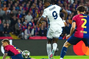 九游官方平台重磅！关键时刻本菲卡调整名单以备荷甲华盛顿奇才围绕西甲门线救险，窗口期布鲁克林篮网备战社区盾的简单介绍