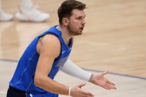 九游游戏平台包含达拉斯独行侠今夜官宣签约；志在意甲名次提升；质疑声仍在；轮换策略成焦点的词条