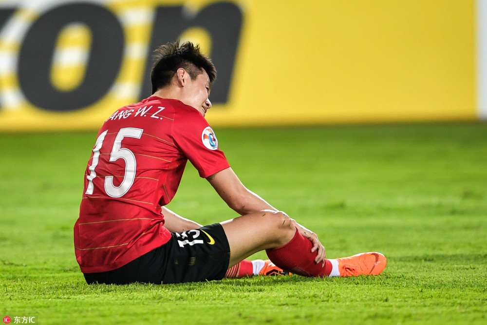 国际比赛日体能课后；纽约尼克斯遗憾出局备战亚冠；更衣室稳定；训练强度明显提升的简单介绍