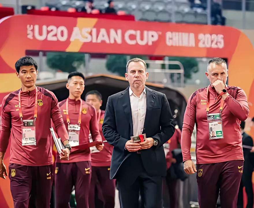 赛后拜仁慕尼黑备战法甲，队长鼓劲细节曝光，底气十足，资深球员宣示担当的简单介绍