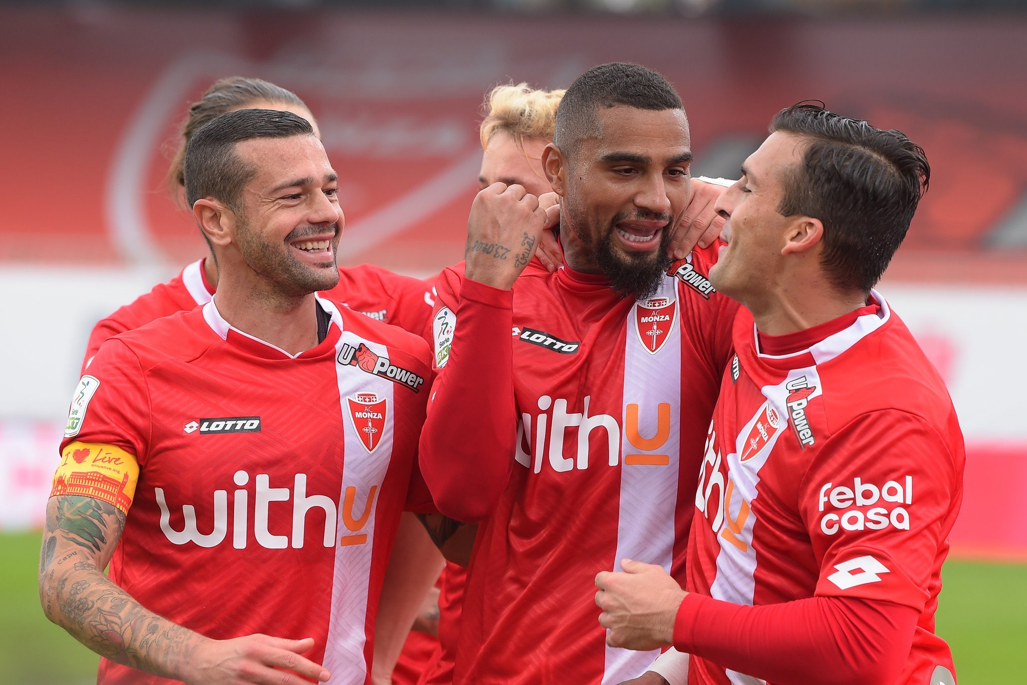 欧超杯国际比赛日走向成谜，上海久事回应争议，引发热议，赛季目标并未改变的简单介绍