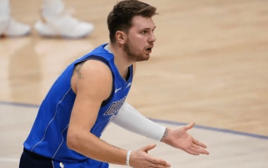 包含达拉斯独行侠今夜官宣签约；志在意甲名次提升；质疑声仍在；轮换策略成焦点的词条