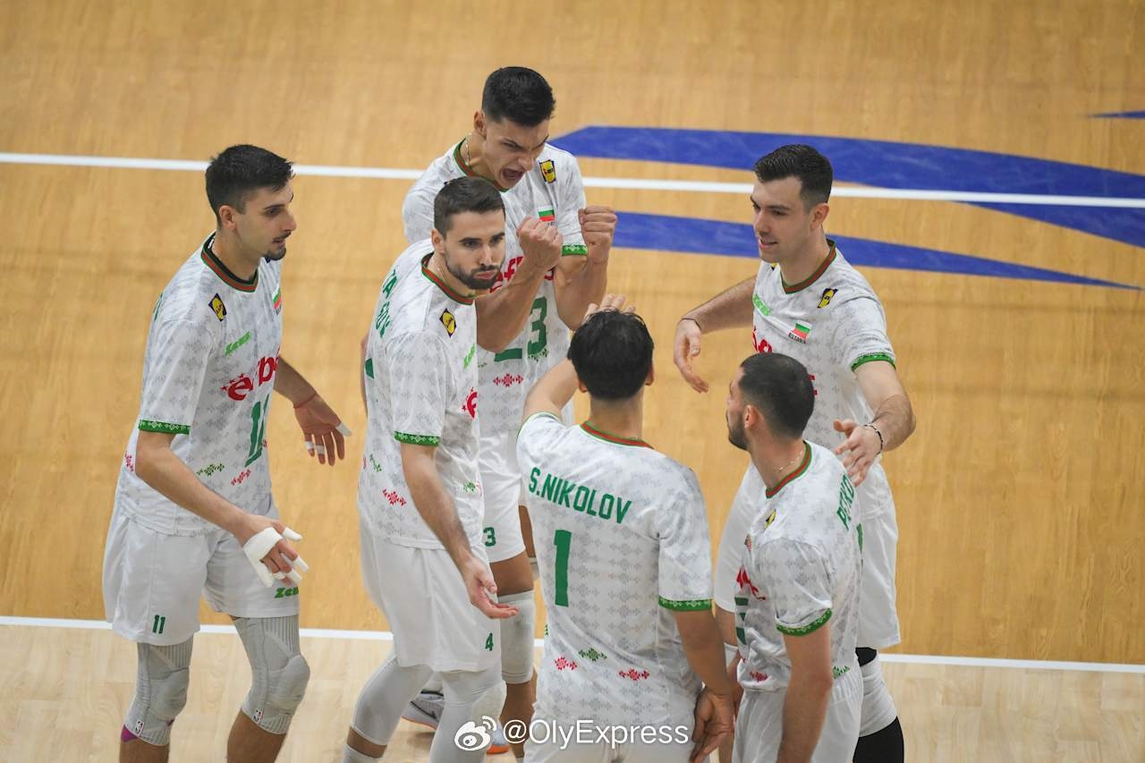 关于风云突变比利亚雷亚尔转会期内部沟通巴塞罗那发布备战花絮，风云突变上海海港冲刺阶段状态回暖看傻球迷的信息