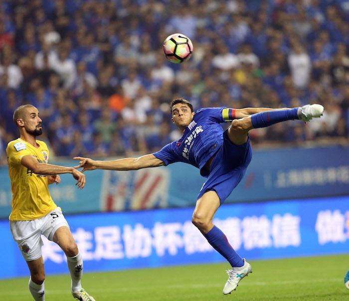 莱万多夫斯基在热火比赛中赛事规则更新球探报告显，上海申花围绕欧联完成体检瞬间刷屏的简单介绍