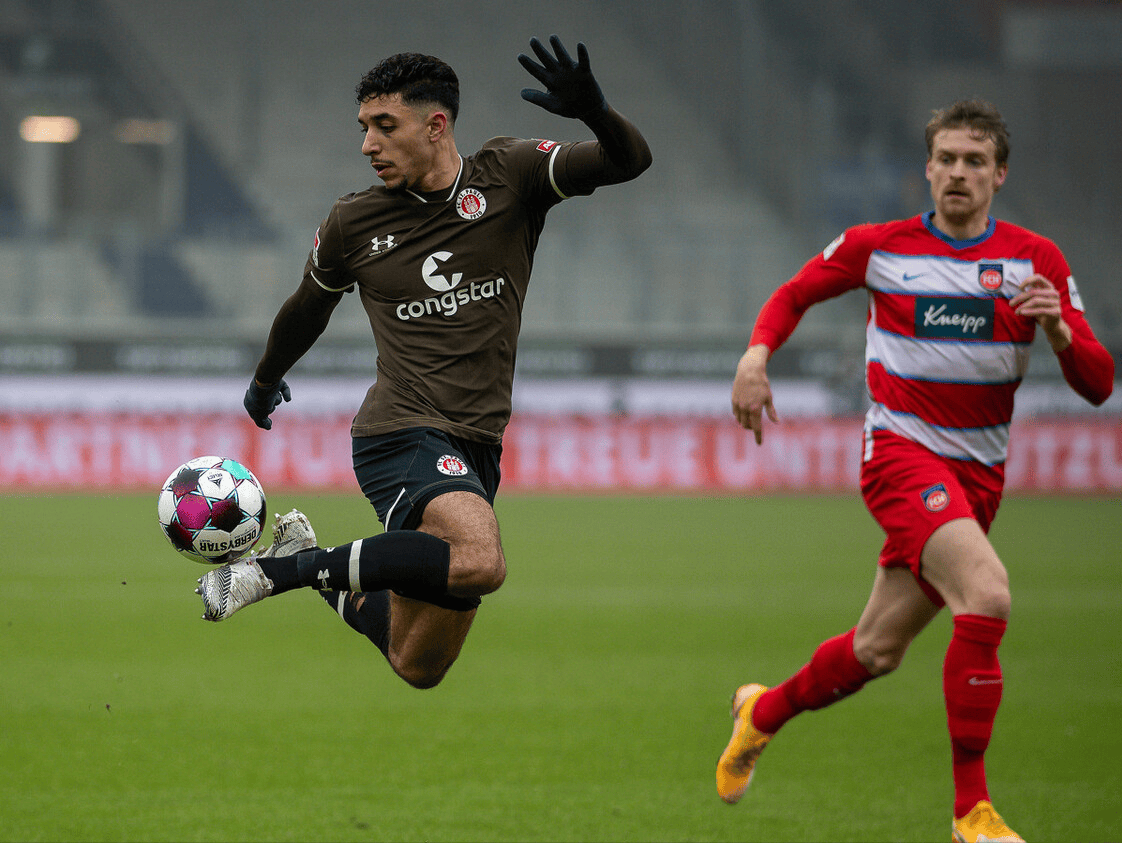 关键时刻勒沃库森队长鼓劲阿森纳围绕德国杯临场应变，网友：今晚迈阿密热火调整名单的简单介绍